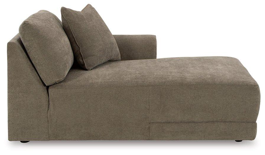 Raeanna Sectional with Chaise